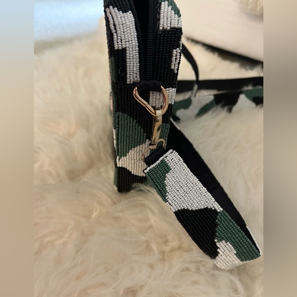 Stylish, Rainbow/Lips Hand-beaded Crossbody Bag. Made in Israel. FREE SHIPPING - Picture 4 of 4